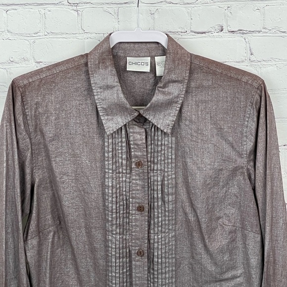 CHICO’S SIZE 2 WOMEN'S SMOKEY PURPLE LONG SLEEVE TUXEDO PLEAT BUTTON-UP SHIRT - Picture 2 of 7